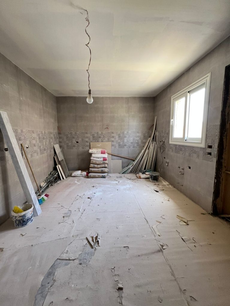 WhatsApp_Image_2024-12-05_at_12.37.55_03866065