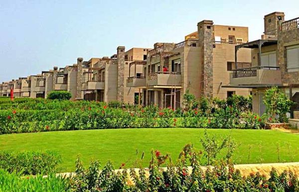 hdayk-fy-mntjaa-khlyj-alaayn-bay-ein-bay-sokhna